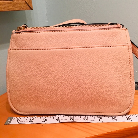 ⭐️⭐️2X. HOST PICK⭐️⭐️ NWT 💯% Authentic Calvin Klein Leather Crossbody - Picture 5 of 16